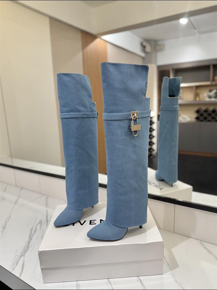 20251128174450708 590